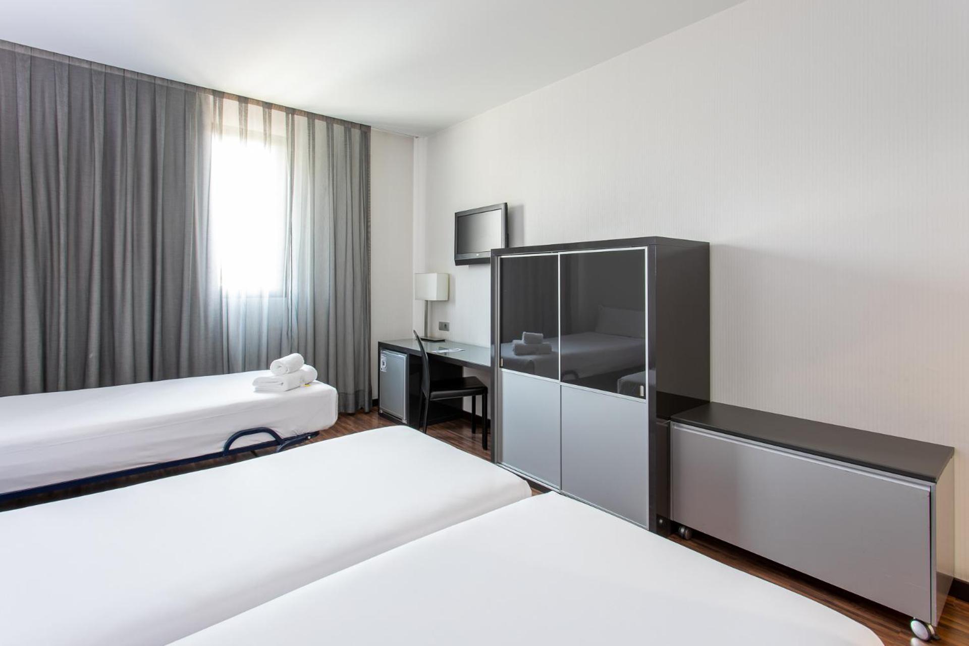 Hotel Ciudad De Мостолес Екстер'єр фото