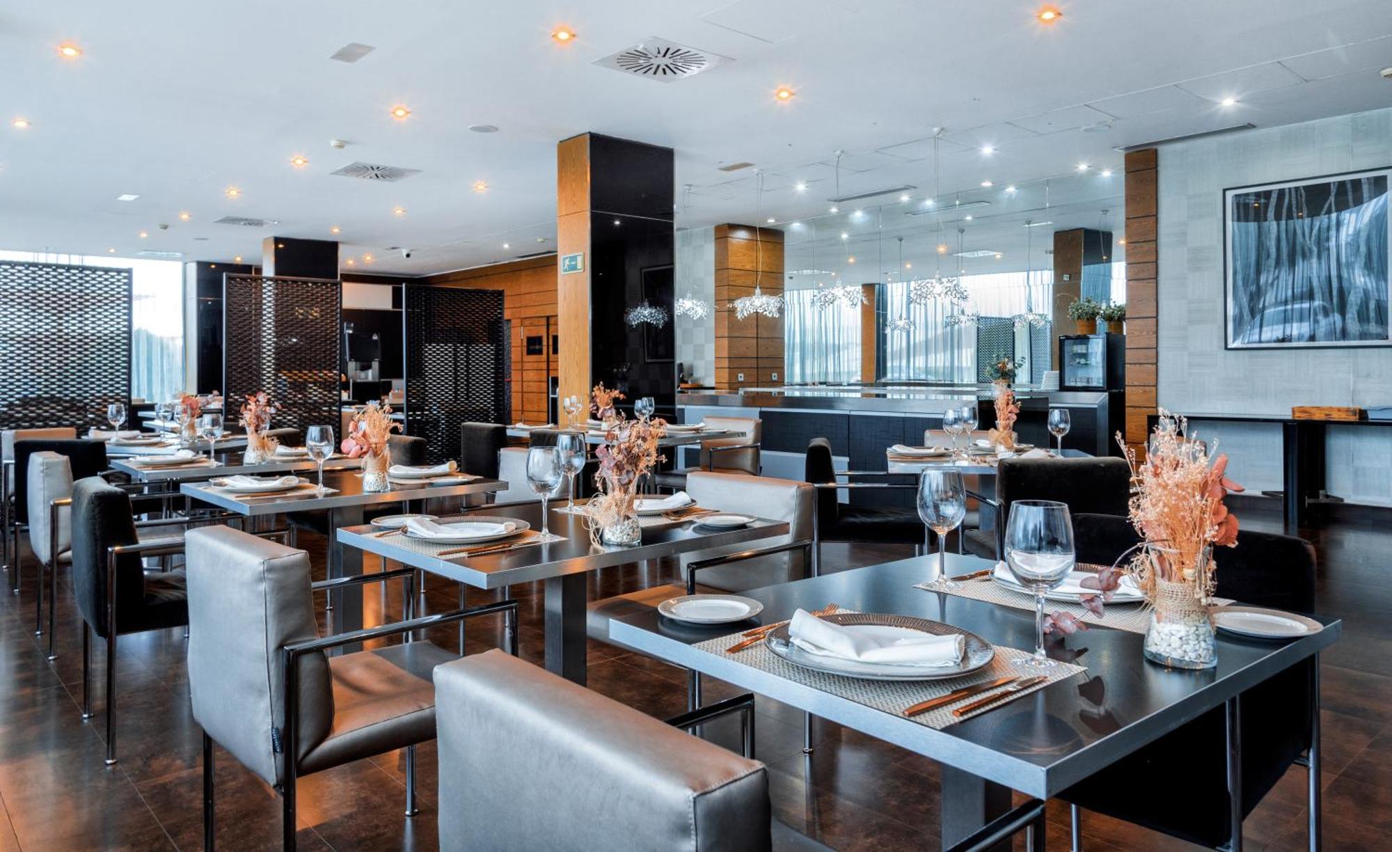 Hotel Ciudad De Мостолес Екстер'єр фото