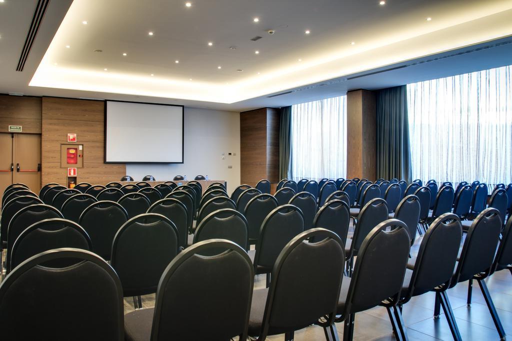 Hotel Ciudad De Мостолес Екстер'єр фото