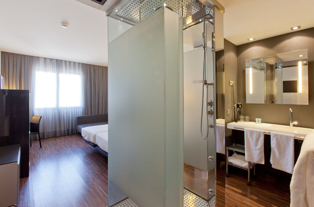 Hotel Ciudad De Мостолес Екстер'єр фото